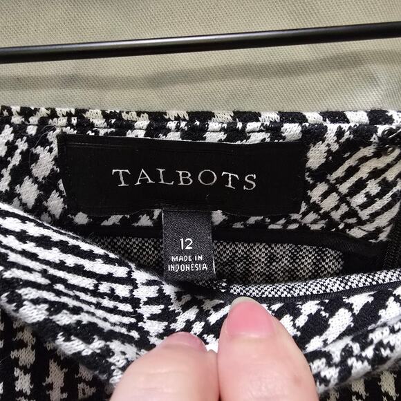 Talbots Textured Ponte Knit Houndstooth Pencil Skirt 12 black white high waist - Picture 2 of 9